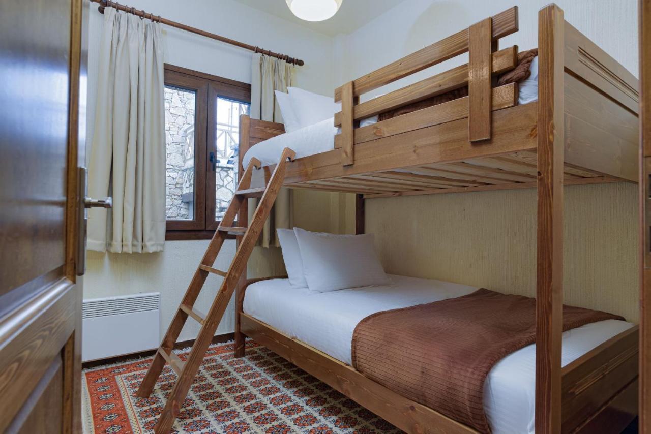 Parnassus Dreamwood Chalet เอปตาโลฟอส ภายนอก รูปภาพ