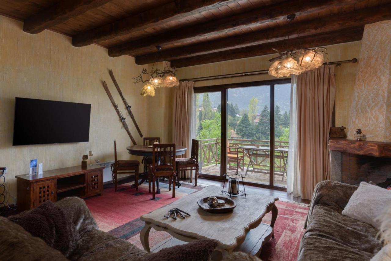 Parnassus Dreamwood Chalet เอปตาโลฟอส ภายนอก รูปภาพ